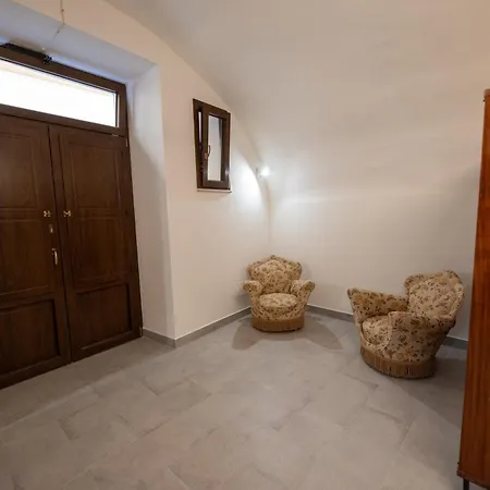 Le 4 Stagioni-nelcuoredicorleone Apartment